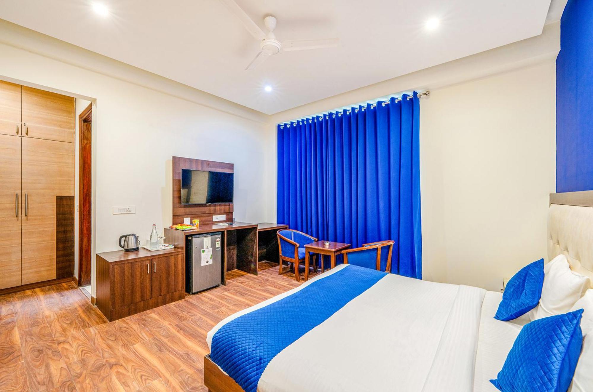 Fabhotel Oyster Villa Gurgaon Exterior photo